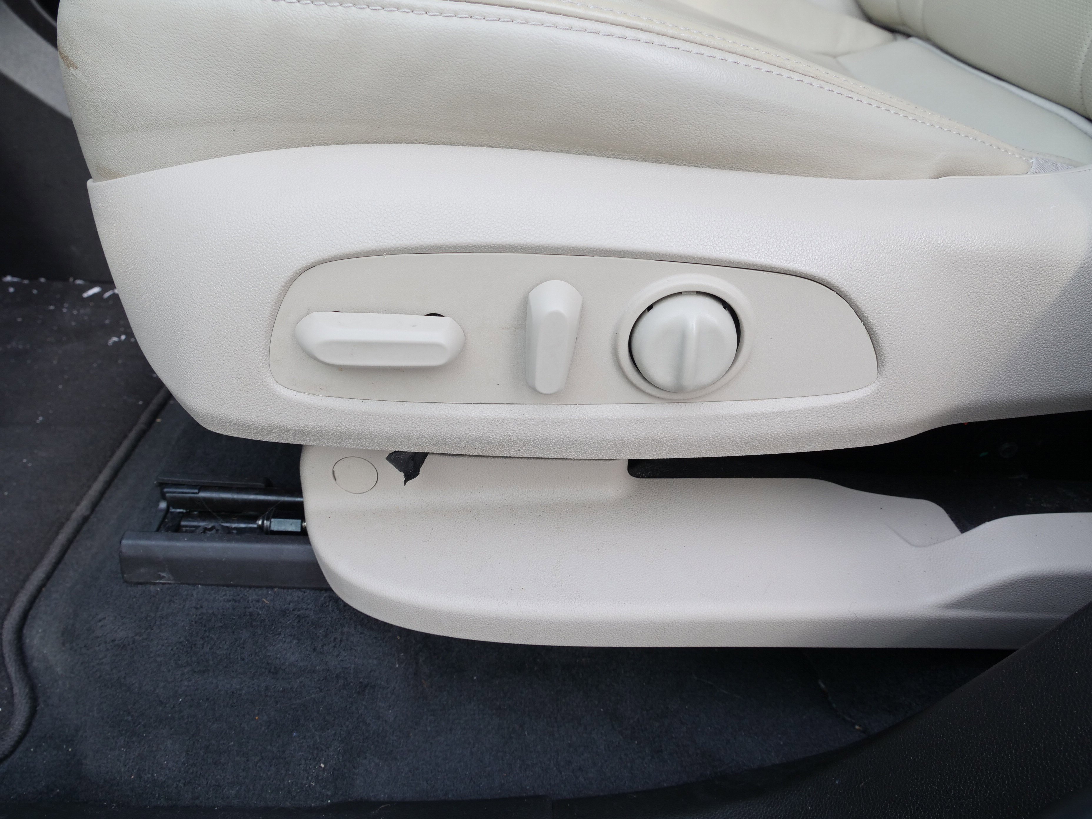 Certified 2021 Buick Enclave Essence image 16