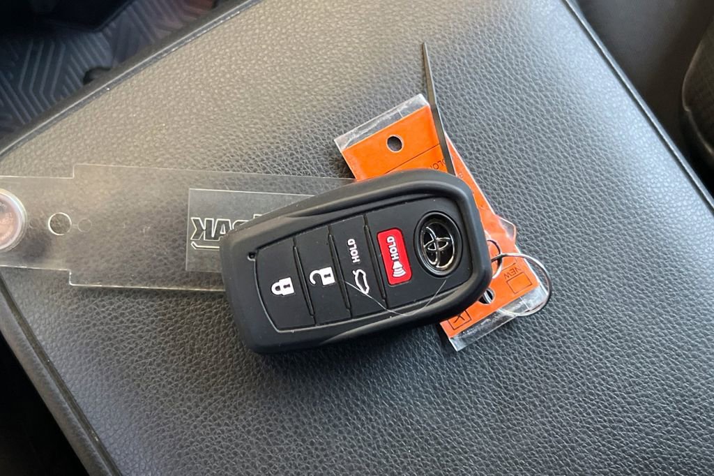 Certified 2025 Toyota Tacoma SR5 image 12