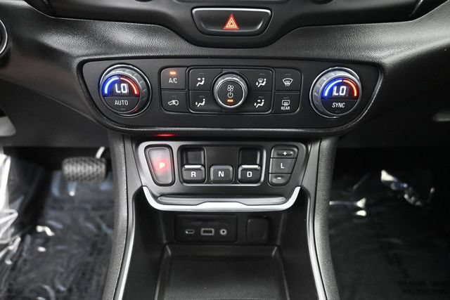 Used 2020 GMC Terrain SLT w/ Preferred Package FWD image 17