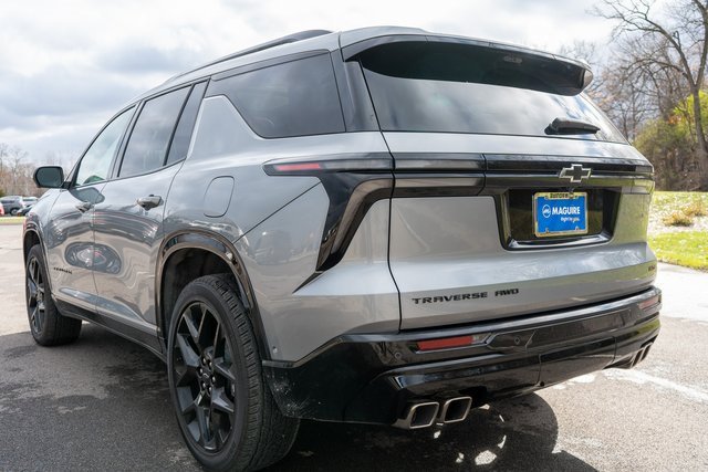 Used 2024 Chevrolet Traverse RS w/ LPO, Floor Liner Package image 8