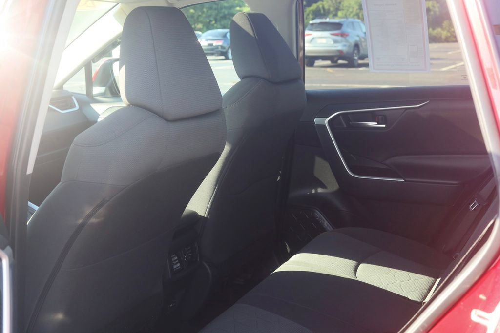 Used 2022 Toyota RAV4 XLE w/ Convenience Package AWD/4WD image 21