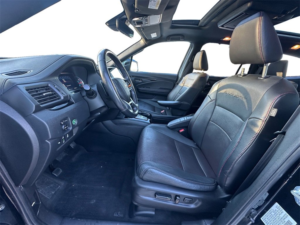 Used 2021 Honda Pilot Black Edition image 9