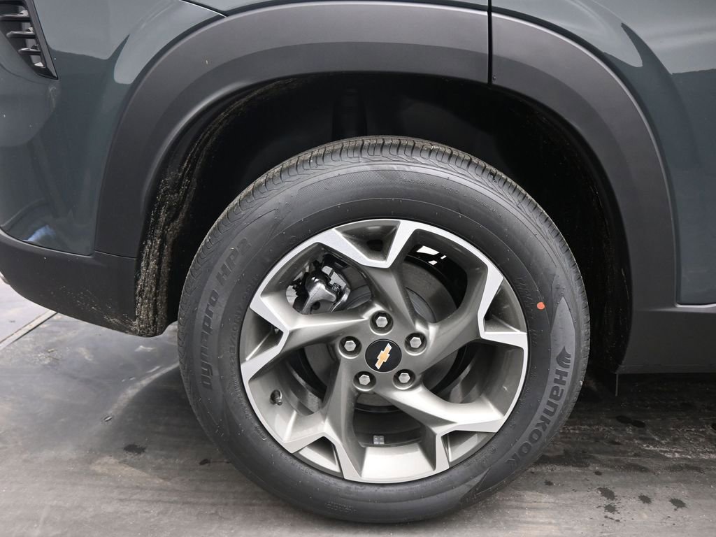 New 2026 Chevrolet Trax LT w/ Sunroof Package image 21