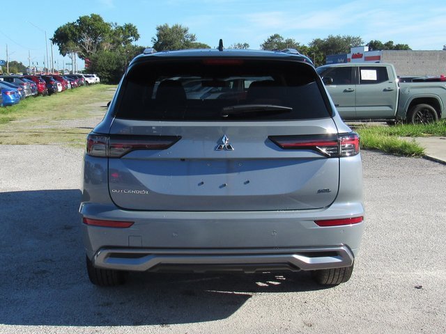 New 2025 Mitsubishi Outlander SEL image 4