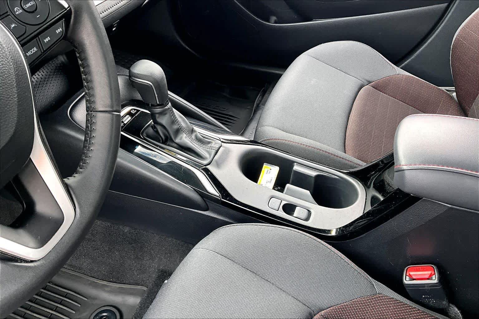 Certified 2025 Toyota Corolla SE FWD image 16