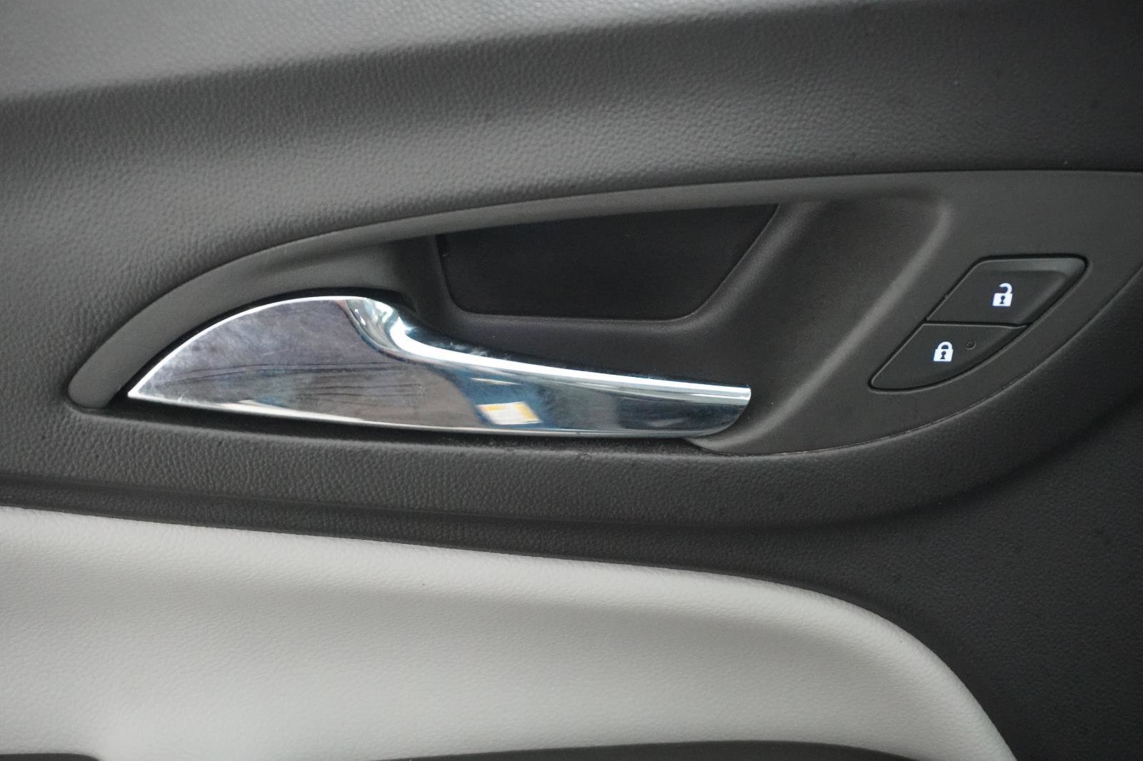 Used 2024 Chevrolet Equinox LS w/ Driver Confidence II Package image 14