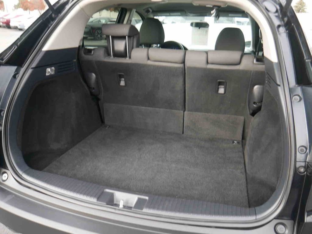 Used 2022 Honda HR-V LX image 9