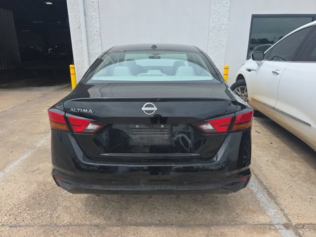 Used 2025 Nissan Altima 2.5 SV FWD image 4