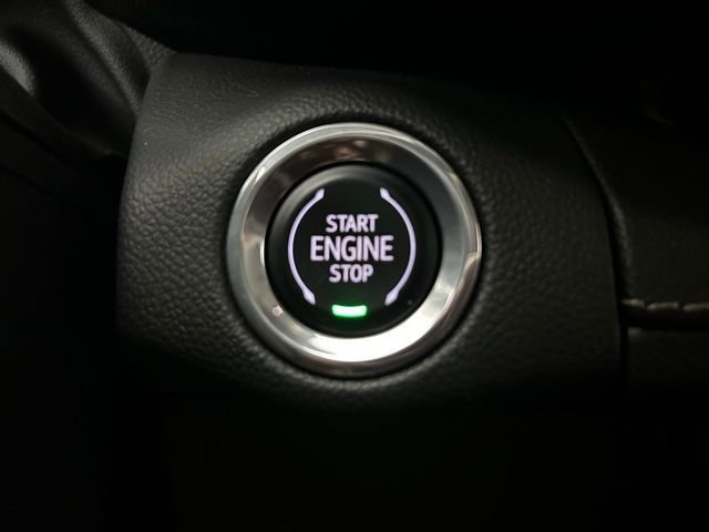 Used 2023 Buick Envision Avenir image 3