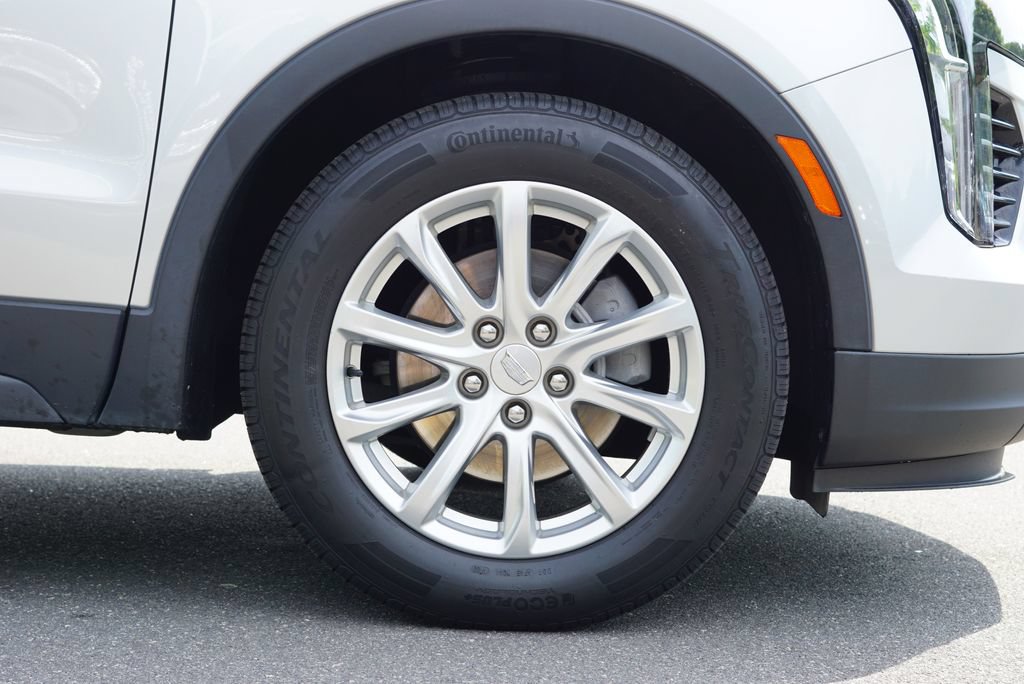 Used 2022 Cadillac XT4 Luxury w/ Cold Weather Package FWD image 15