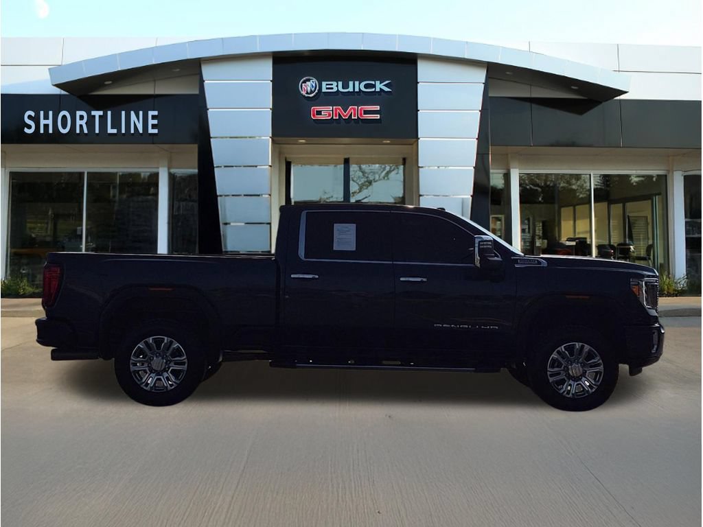 Used 2022 GMC Sierra 2500 Denali w/ Denali Ultimate Package AWD/4WD image 2