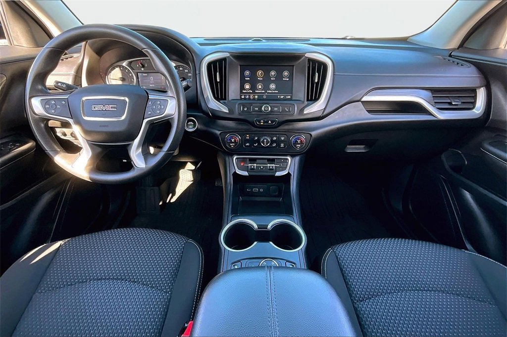 Used 2022 GMC Terrain SLE w/ Driver Convenience Package image 16