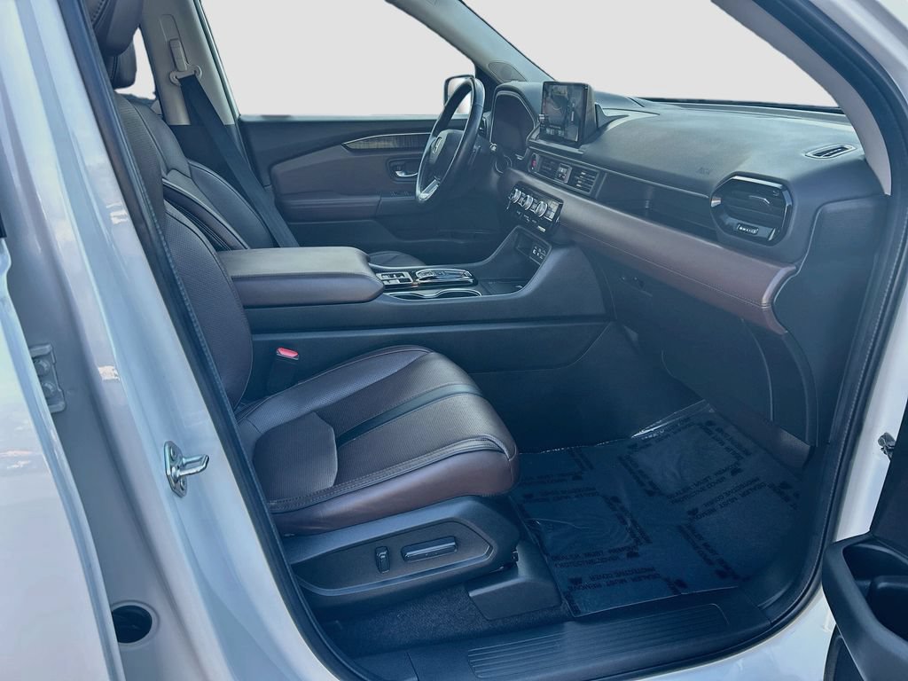 Certified 2024 Honda Pilot Elite image 31