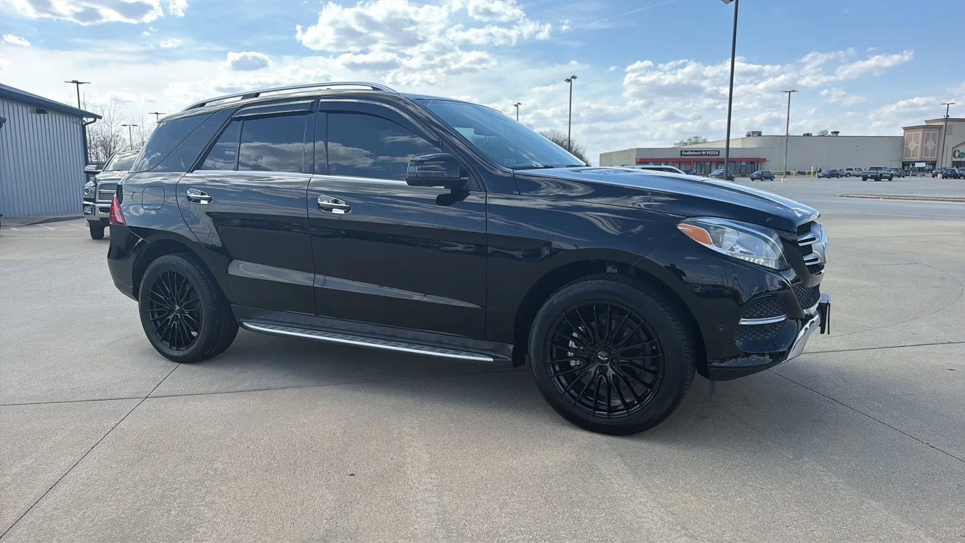 Used 2017 Mercedes-Benz GLE 350 4MATIC image 25