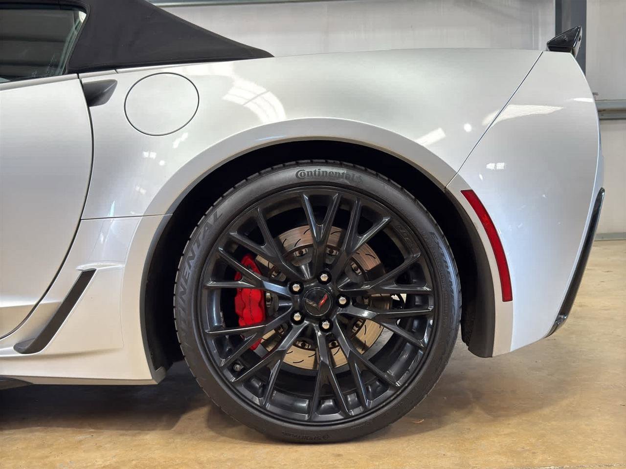 Used 2019 Chevrolet Corvette Z06 RWD image 12