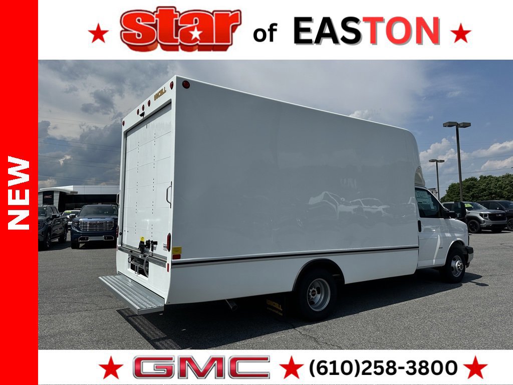New 2025 GMC Savana 3500 w/ Power Convenience Package image 8