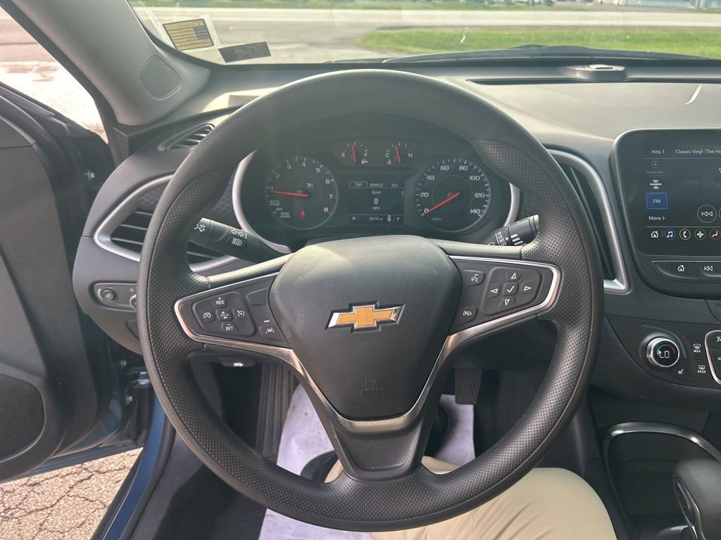 Used 2025 Chevrolet Malibu LT image 18