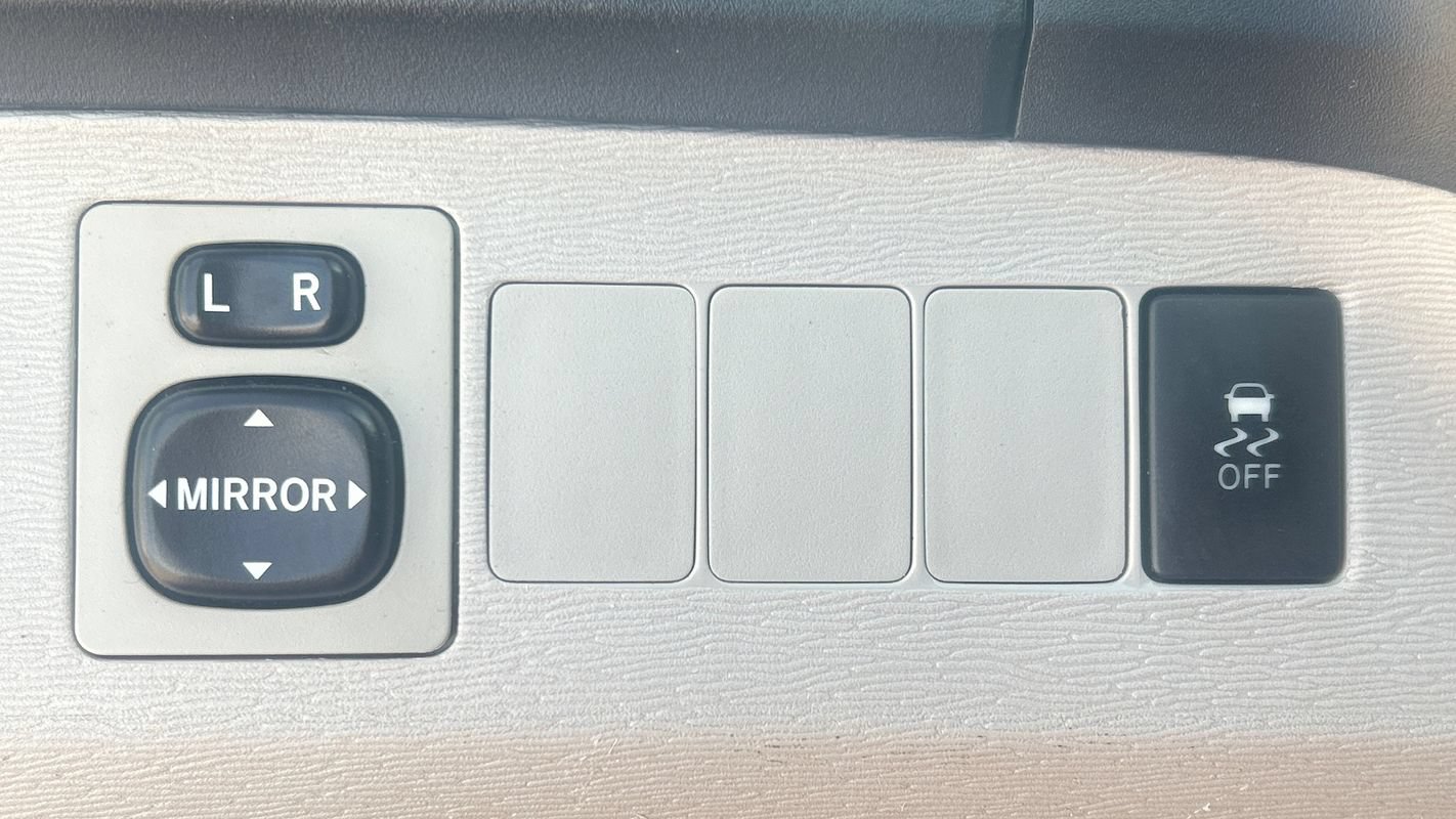Used 2015 Toyota Venza LE AWD/4WD image 28