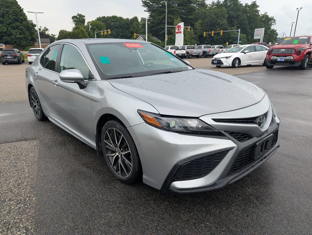 Used 2023 Toyota Camry SE w/ Cold Weather Package AWD/4WD image 8