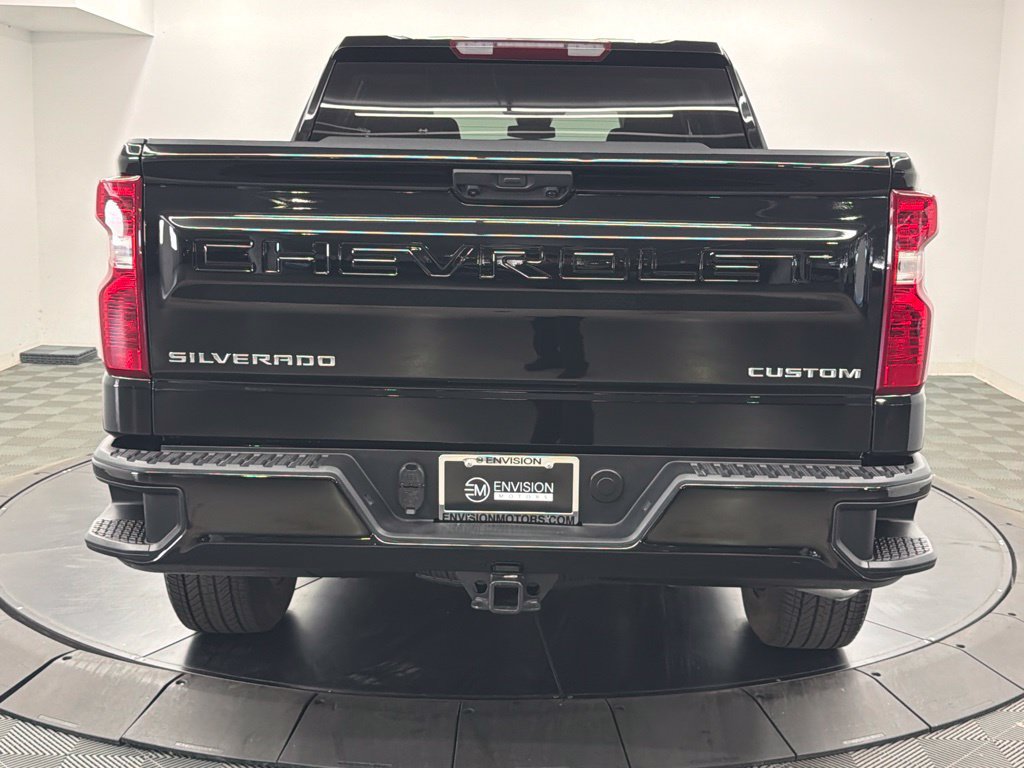 Used 2025 Chevrolet Silverado 1500 Custom RWD image 11