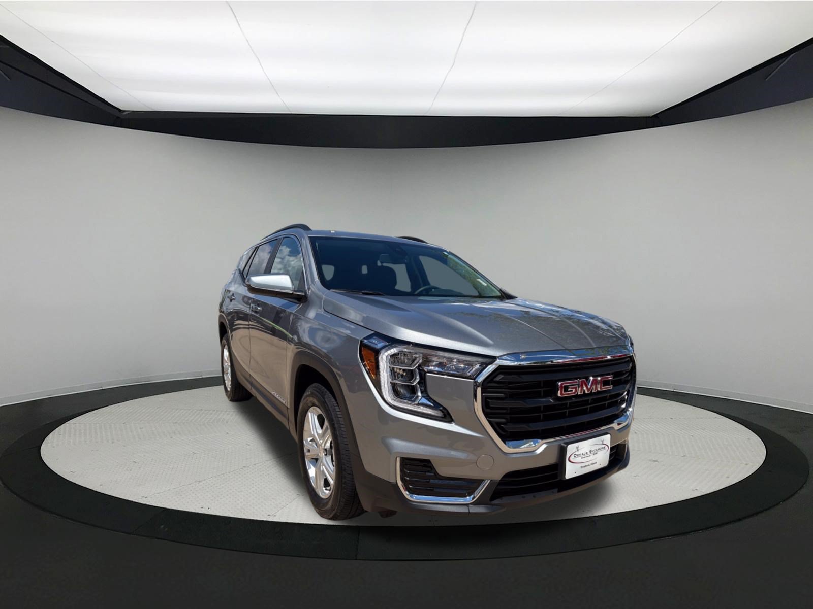 Used 2024 GMC Terrain SLE w/ Driver Convenience Package AWD/4WD image 1