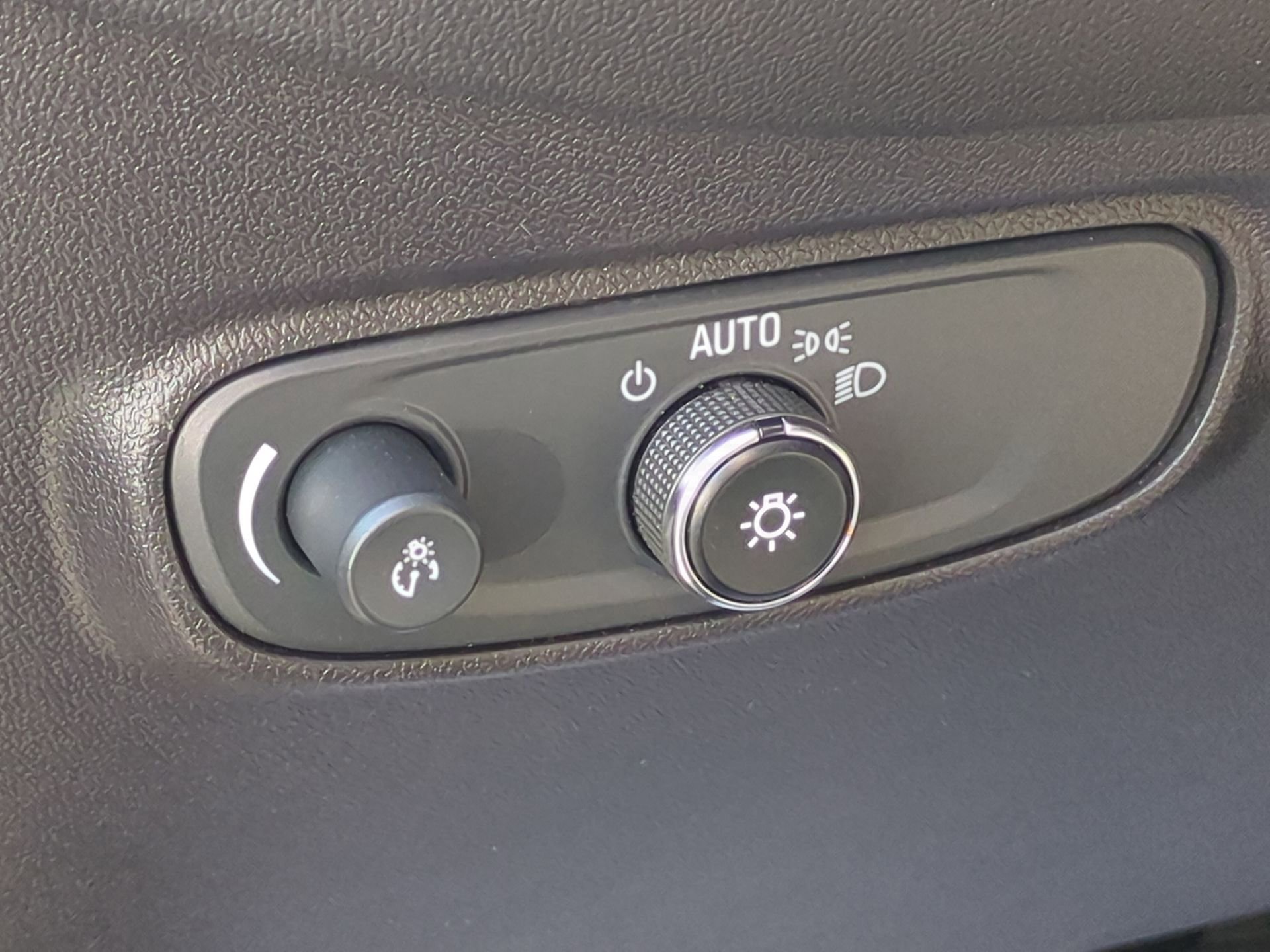 Certified 2023 Chevrolet Equinox LT AWD/4WD image 18
