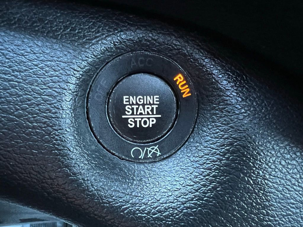 Used 2022 Jeep Cherokee Limited w/ Mopar Interior Package image 35