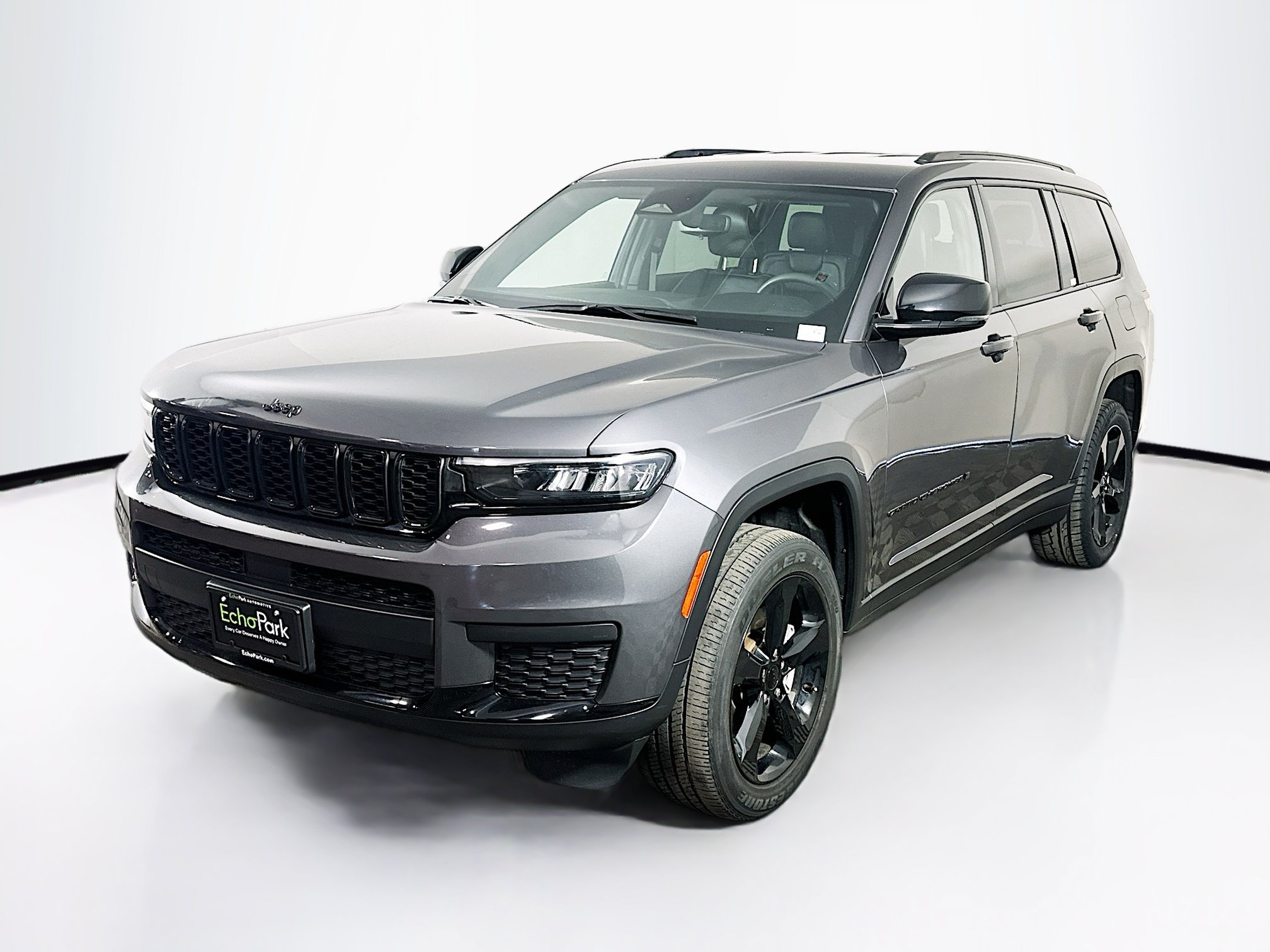 Used 2023 Jeep Grand Cherokee L Laredo AWD/4WD image 3