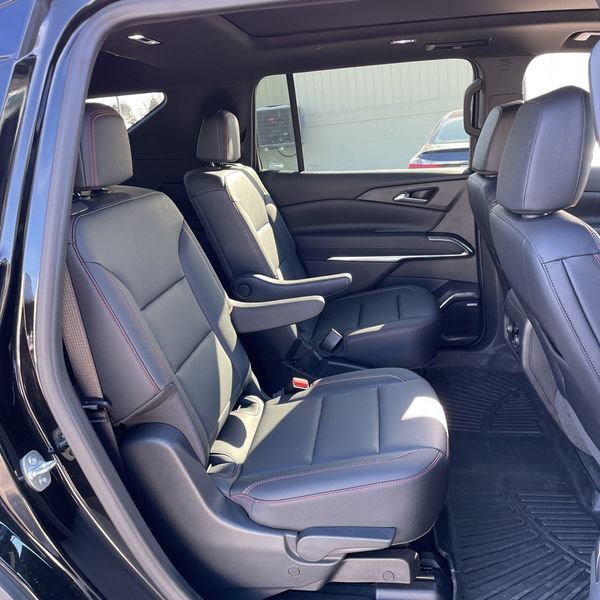 Used 2024 Chevrolet Traverse Z71 w/ Enhanced Driving Package image 29