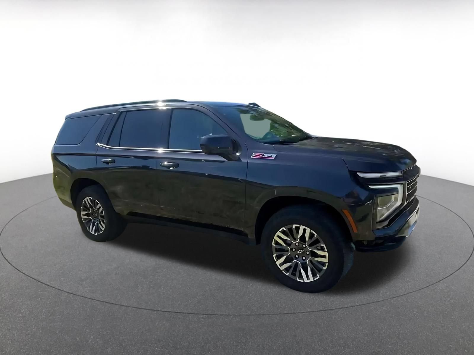 Used 2025 Chevrolet Tahoe Z71 AWD/4WD image 2