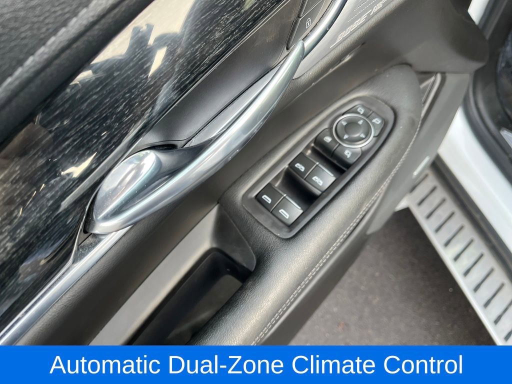 Used 2021 Cadillac XT5 Premium Luxury image 17