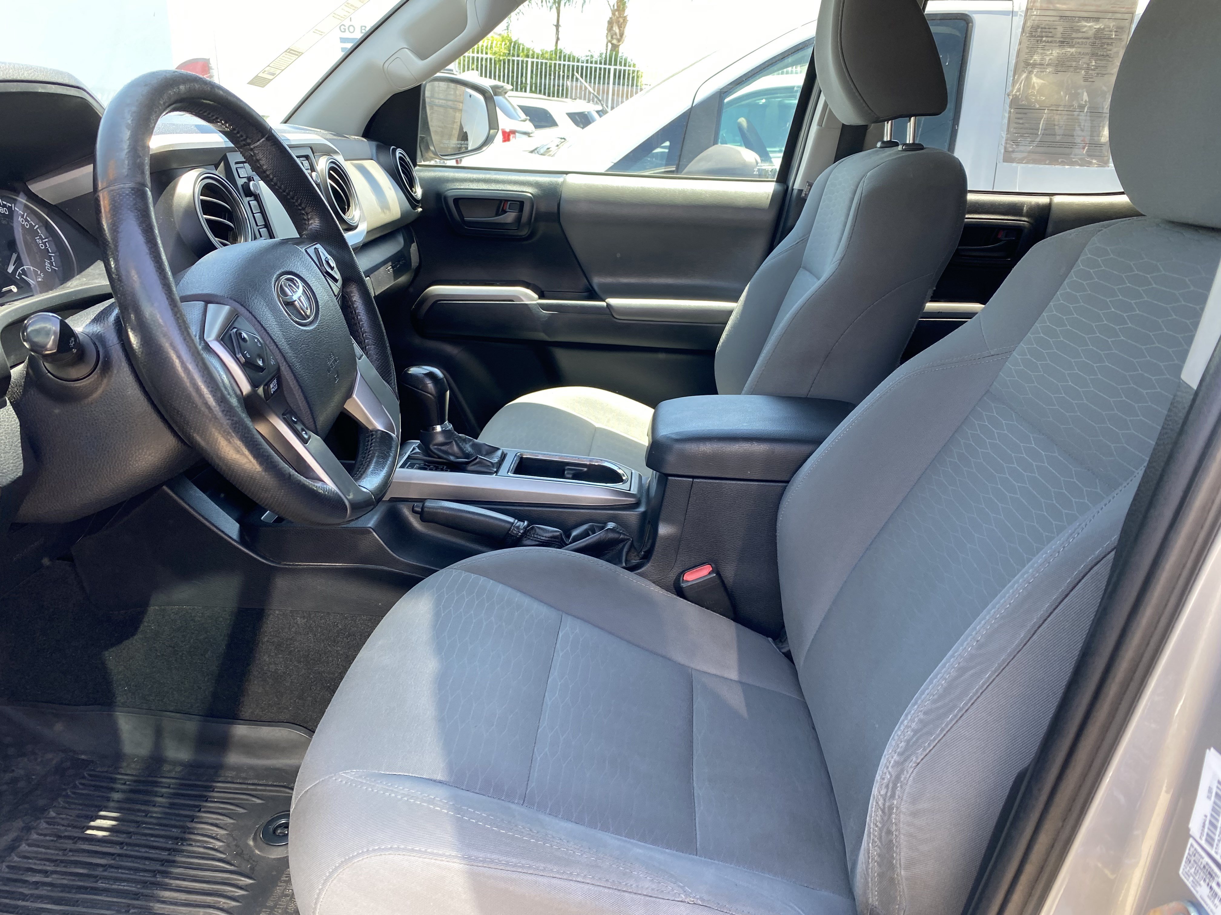 Used 2019 Toyota Tacoma SR5 RWD image 10