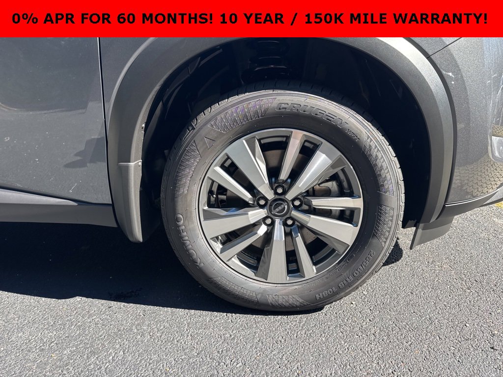 New 2025 Nissan Pathfinder SL w/ Black Appearance Package image 10