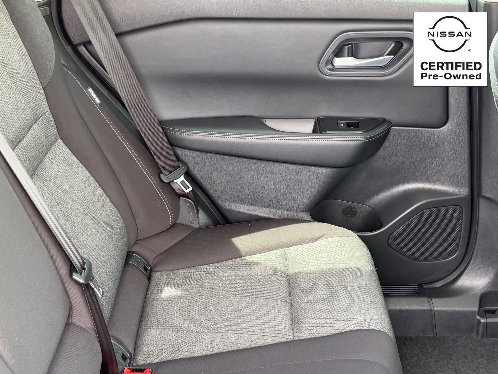 Certified 2025 Nissan Rogue SV image 11