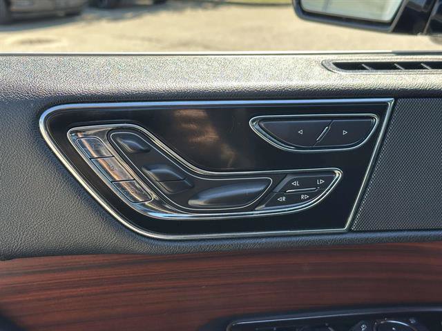 Used 2021 Lincoln Navigator Reserve AWD/4WD image 37