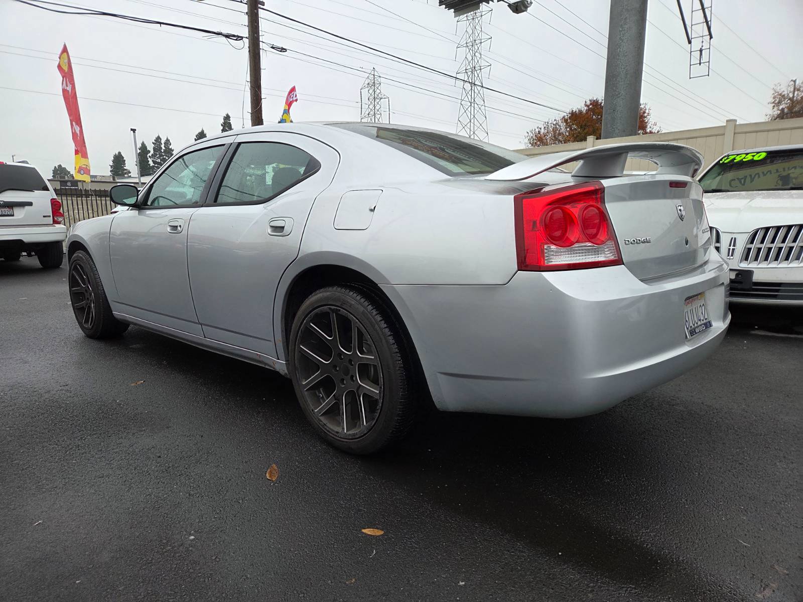 Used 2009 Dodge Charger SE image 2