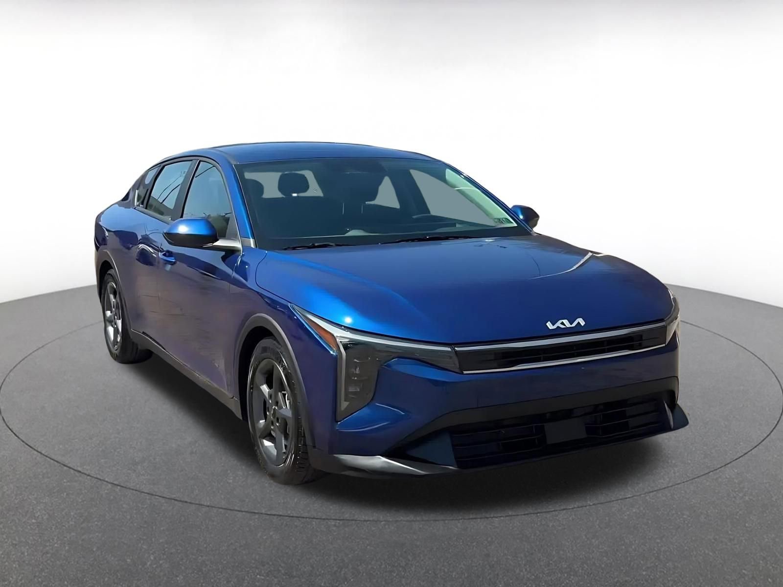 Used 2025 Kia K4 LXS image 3