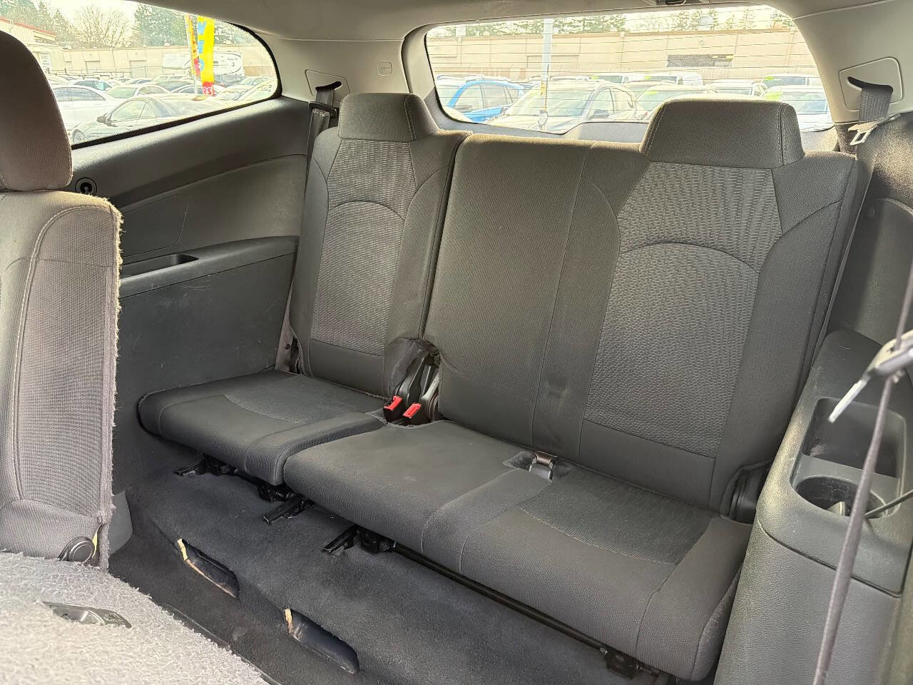 Used 2017 Chevrolet Traverse LT image 18