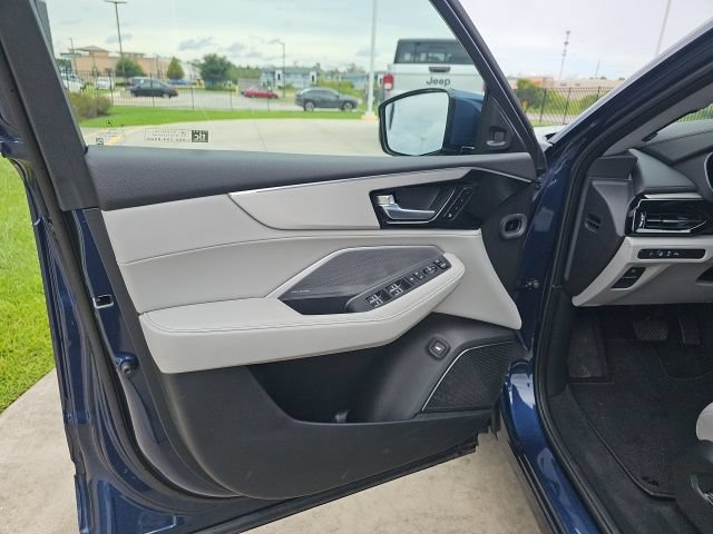 Used 2025 Acura MDX FWD w/ Technology Package image 11