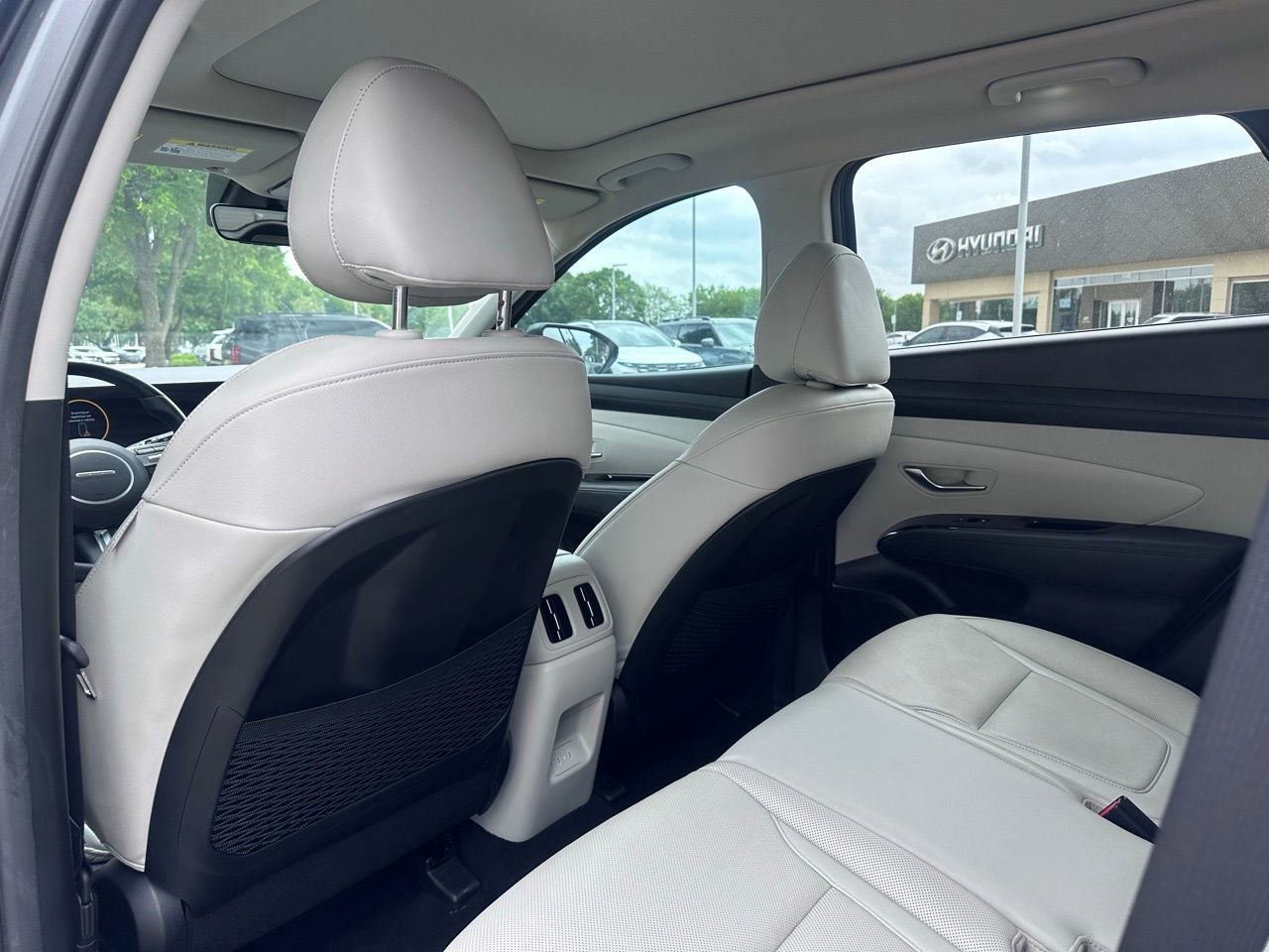 Used 2025 Hyundai Tucson Limited image 15