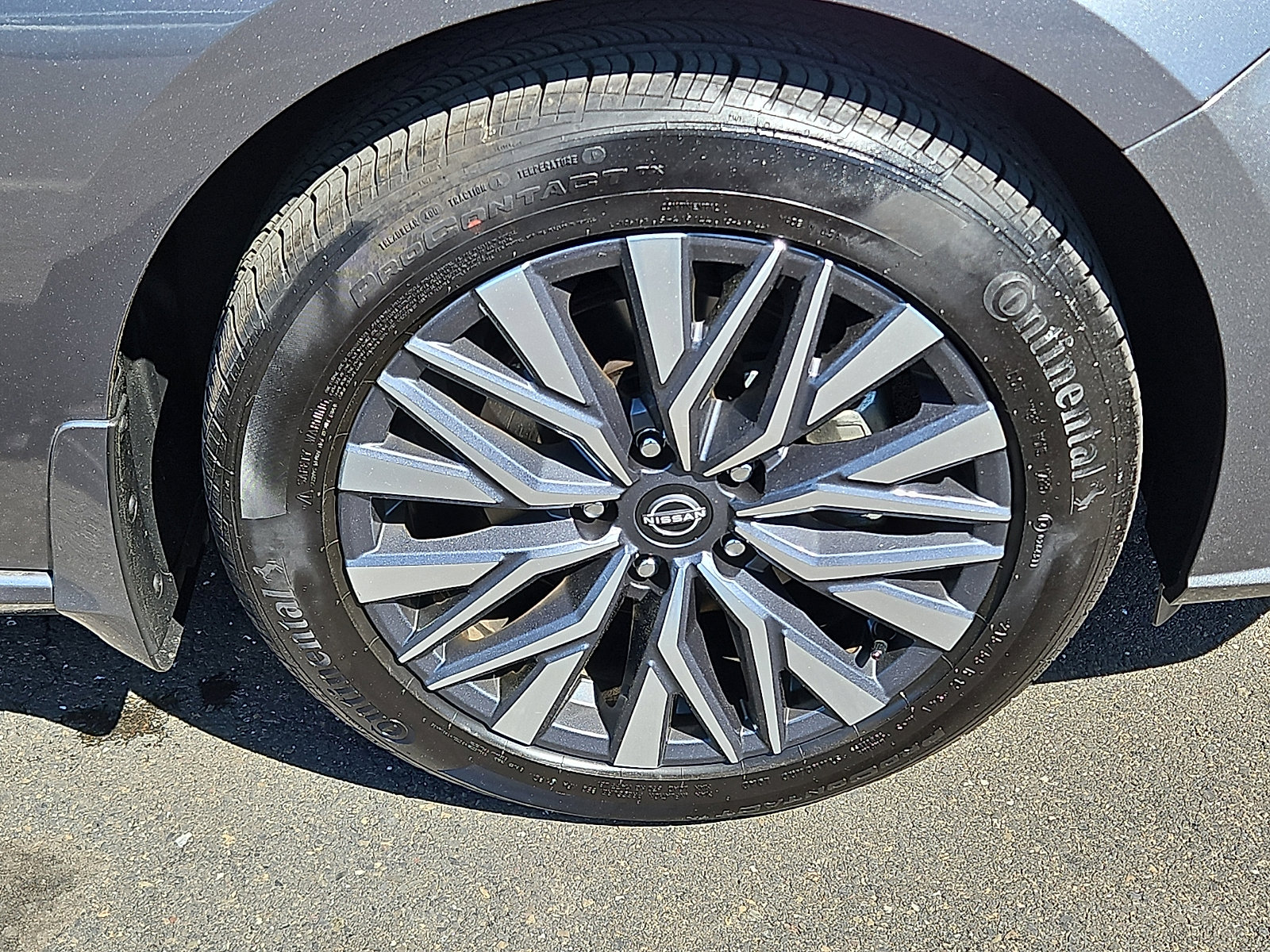 Certified 2023 Nissan Altima 2.5 SV w/ SV Premium Package AWD/4WD image 8