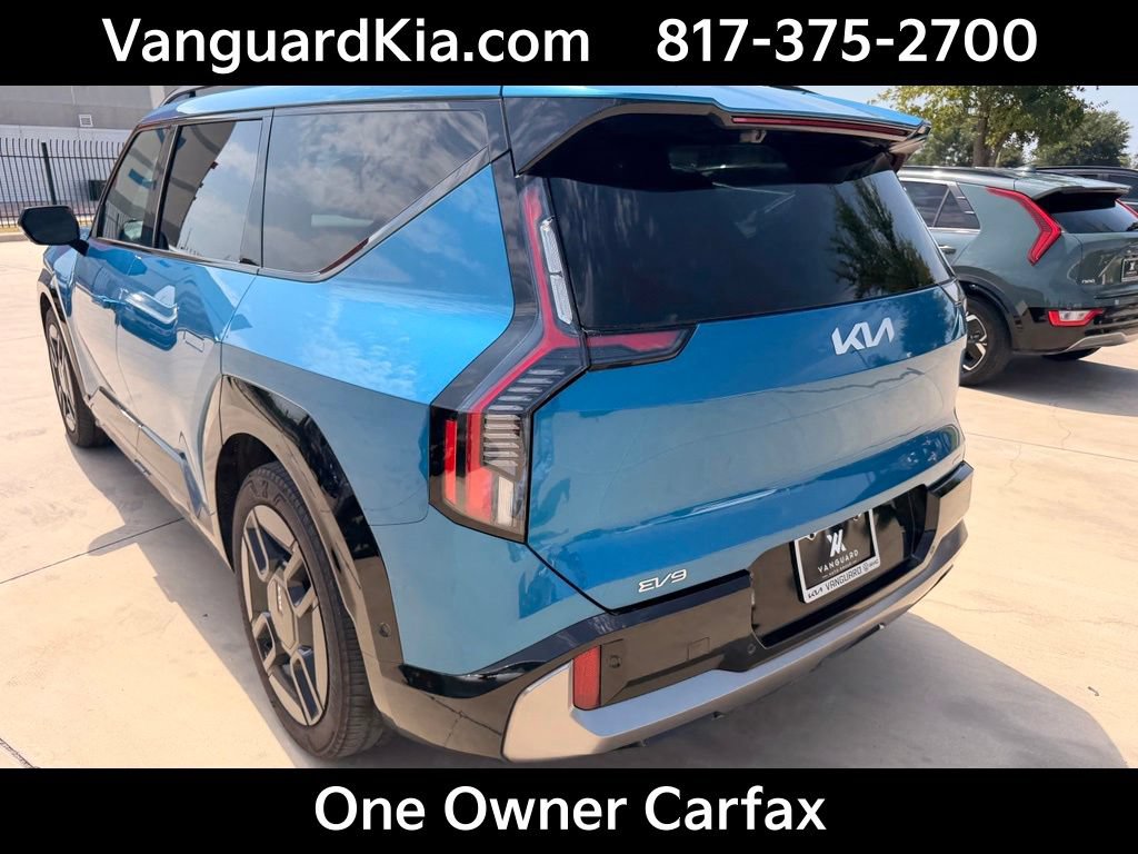 Certified 2024 Kia EV9 GT-Line AWD/4WD image 2