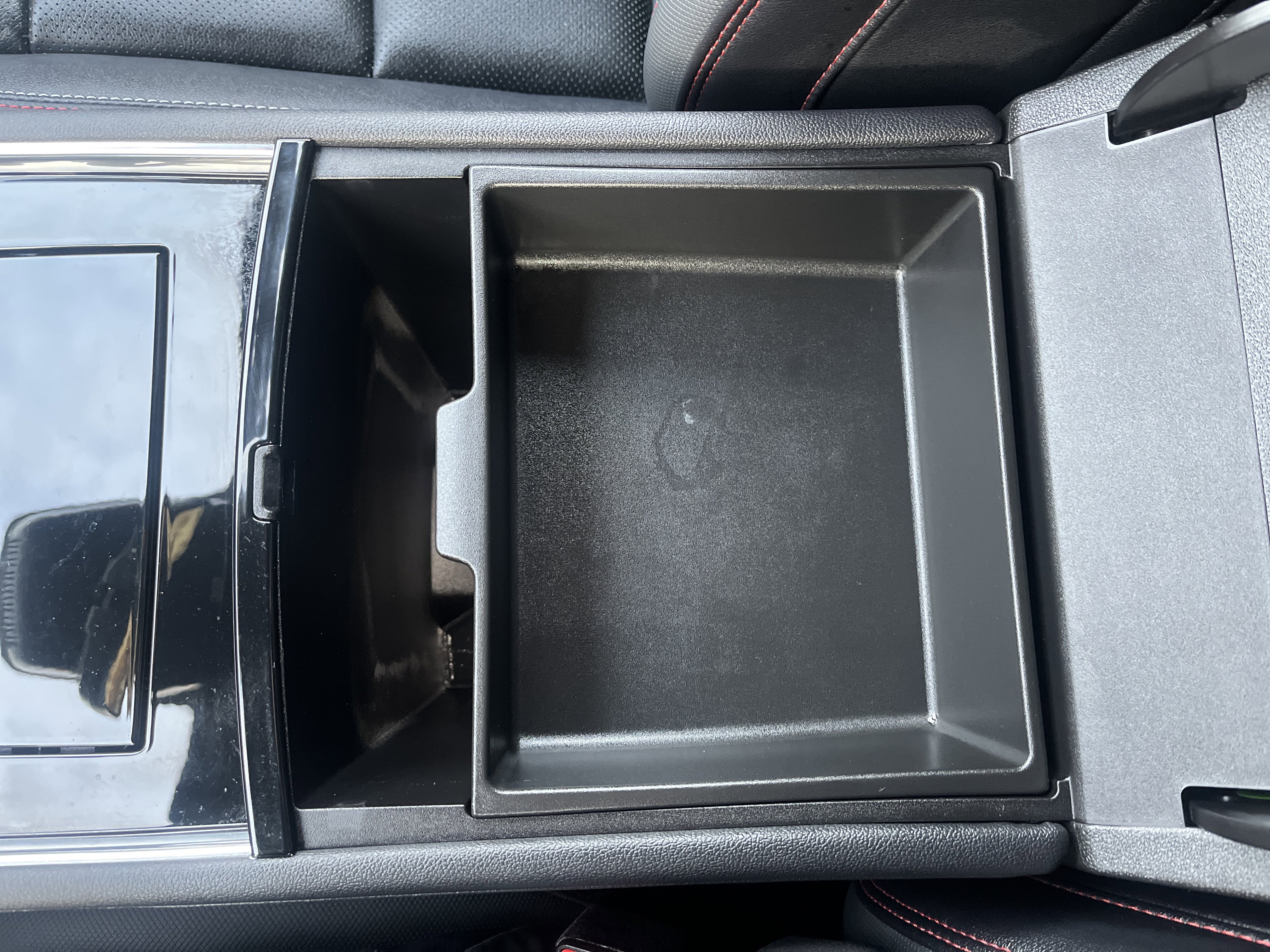 Used 2025 Chevrolet Traverse RS w/ LPO, Floor Liner Package image 37