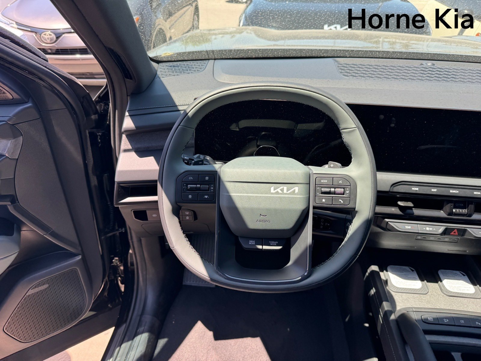 New 2027 Kia Telluride SX X-Line w/ Towing Package AWD/4WD image 14