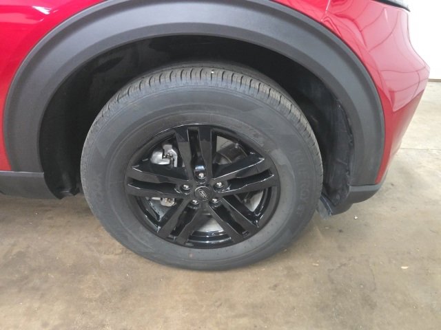 Used 2023 Ford Explorer XLT w/ Equipment Group 202A image 2