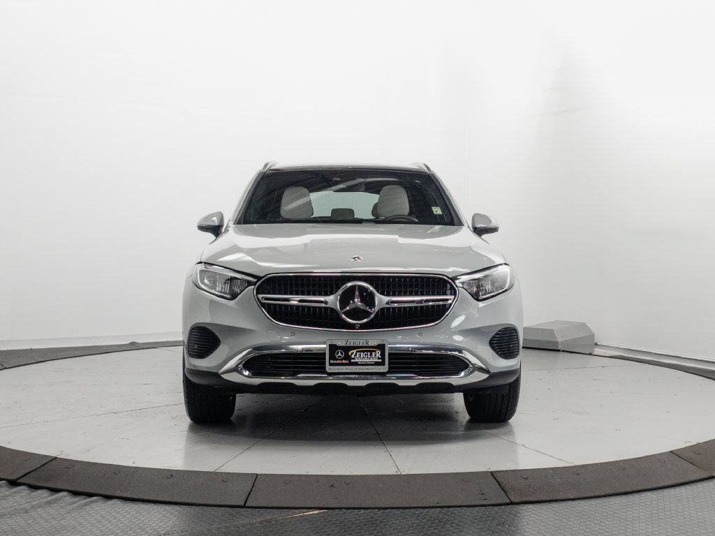 Used 2026 Mercedes-Benz GLC 350e 4MATIC w/ Driver Assistance Package image 2