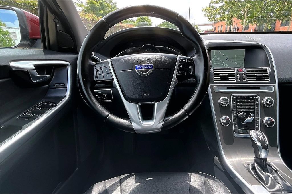 Used 2015 Volvo XC60 T5 Premier w/ Proximity Package FWD image 7