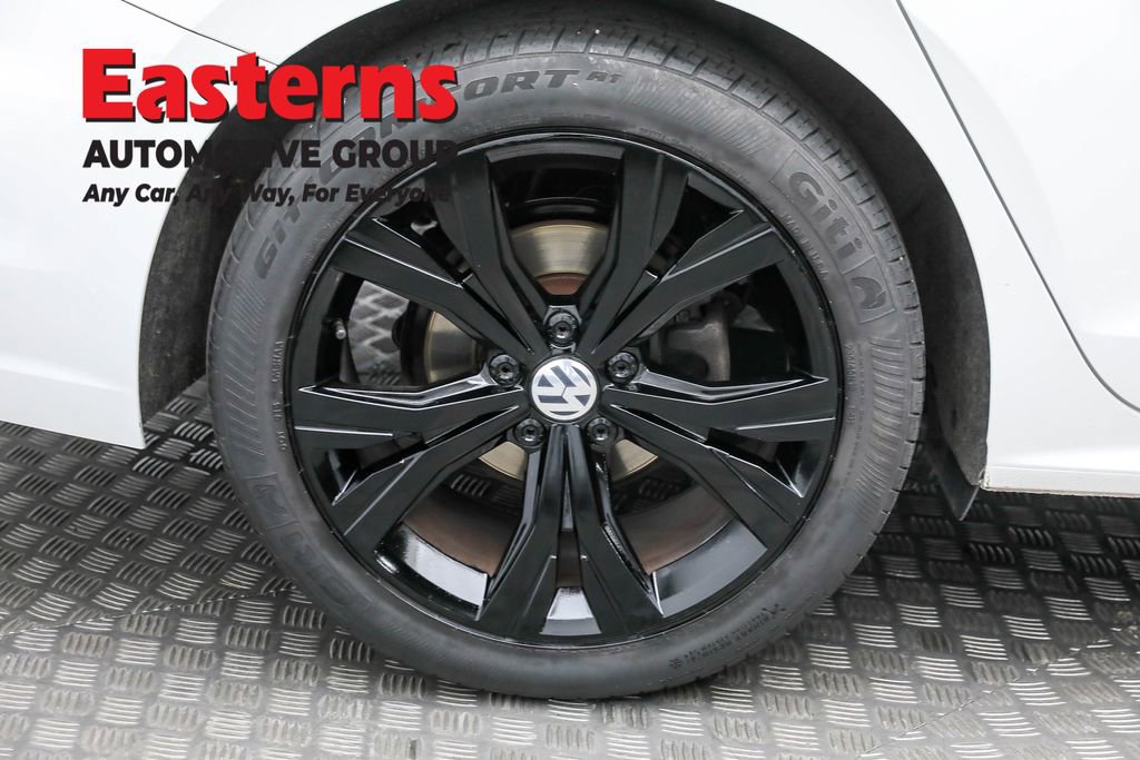 Used 2022 Volkswagen Passat 2.0T SE image 28