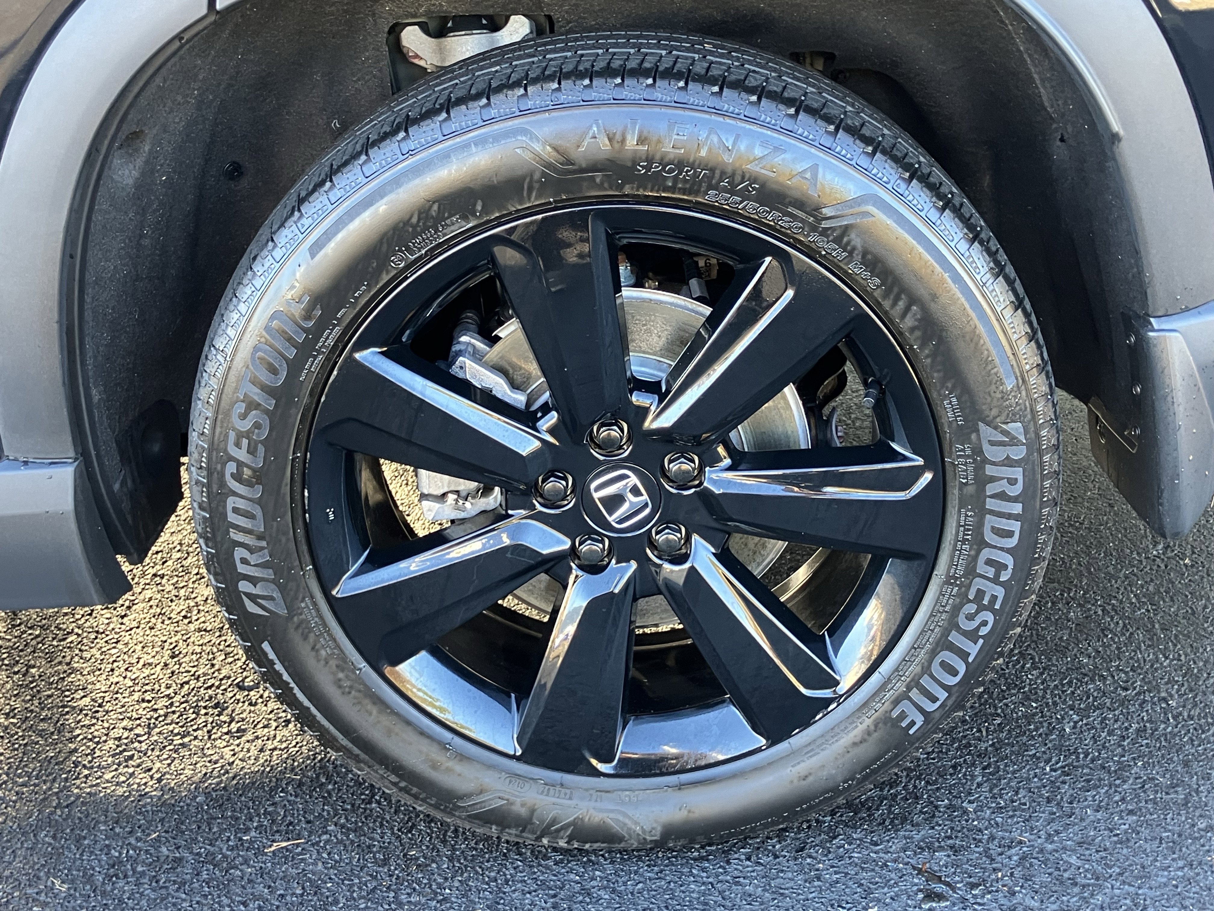 Certified 2025 Honda Pilot Black Edition image 13