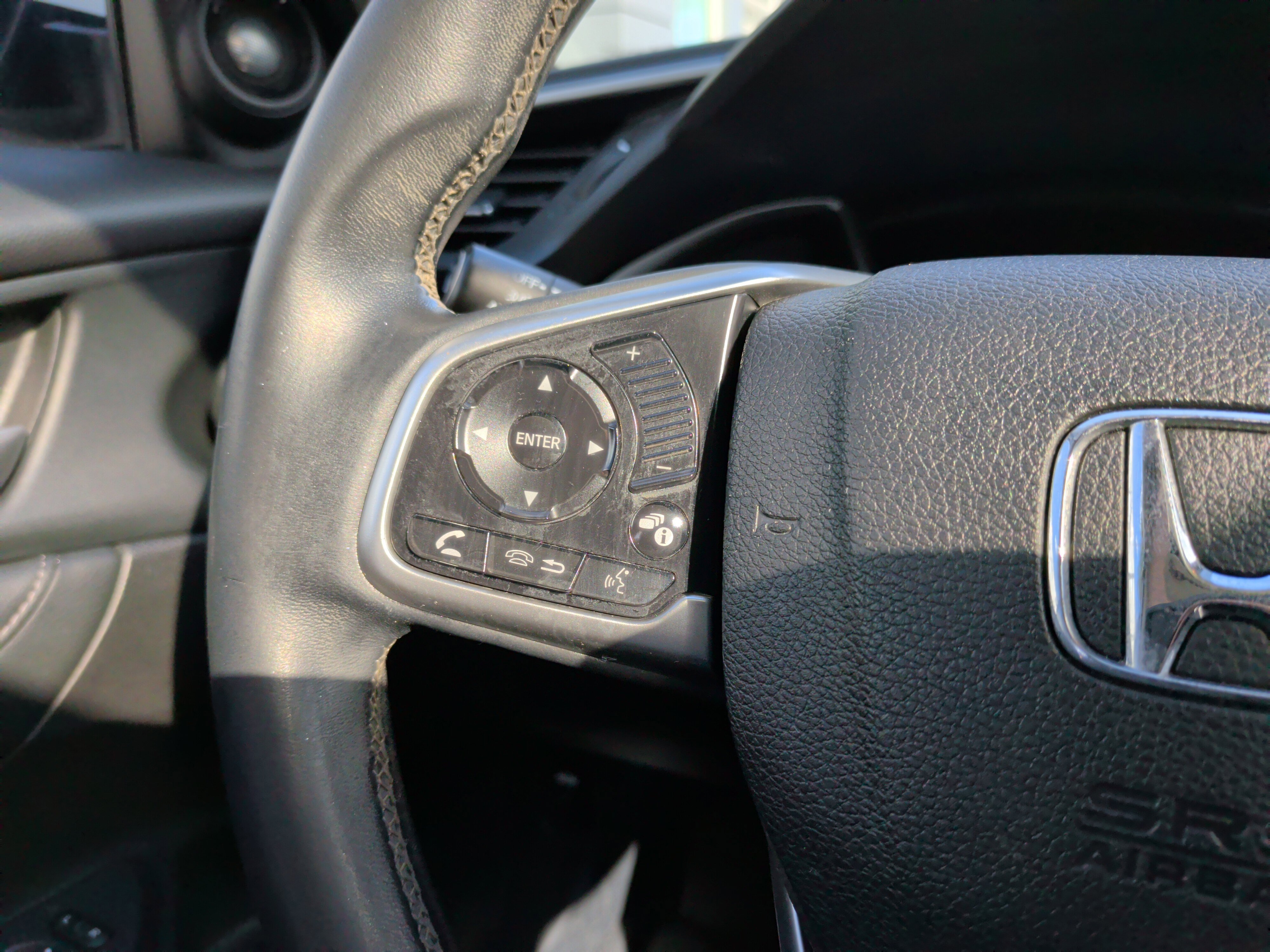 Used 2016 Honda Civic Touring image 19